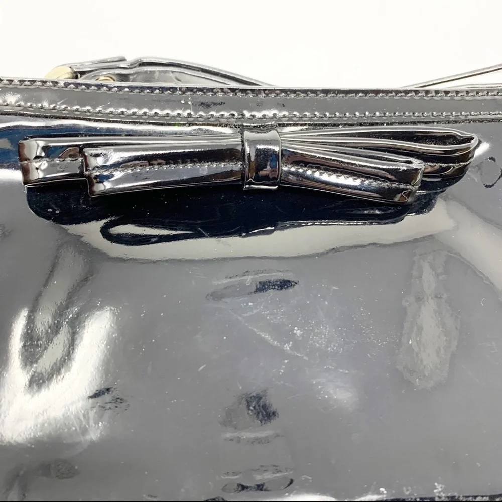 Kate Spade‎ black patent bow wristlet